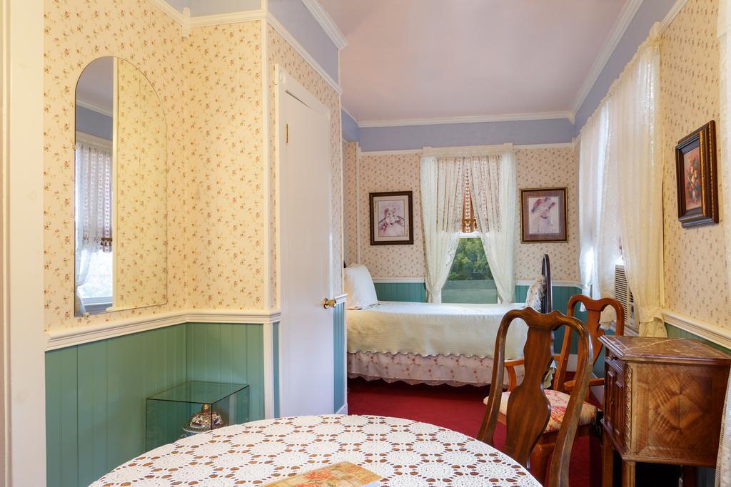 Roseberry House Bed And Breakfast Susanville Buitenkant foto