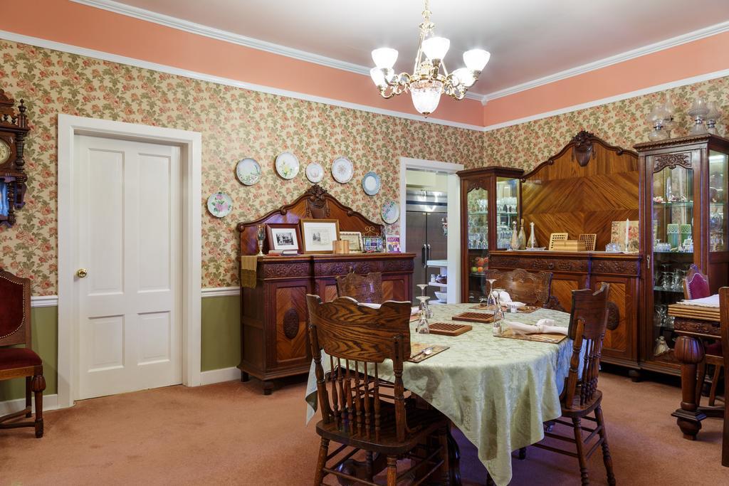 Roseberry House Bed And Breakfast Susanville Buitenkant foto